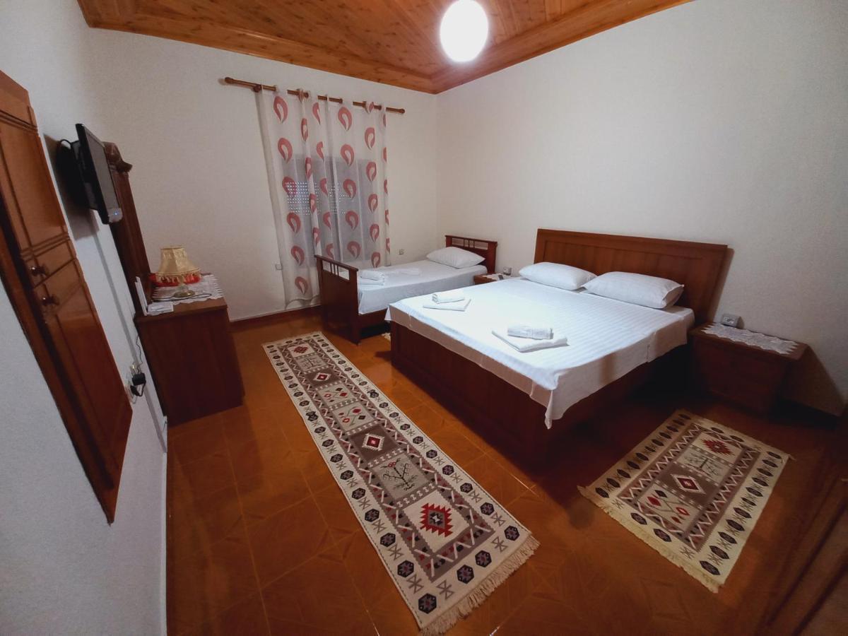 Sokolli Guest House ジロカストラ エクステリア 写真