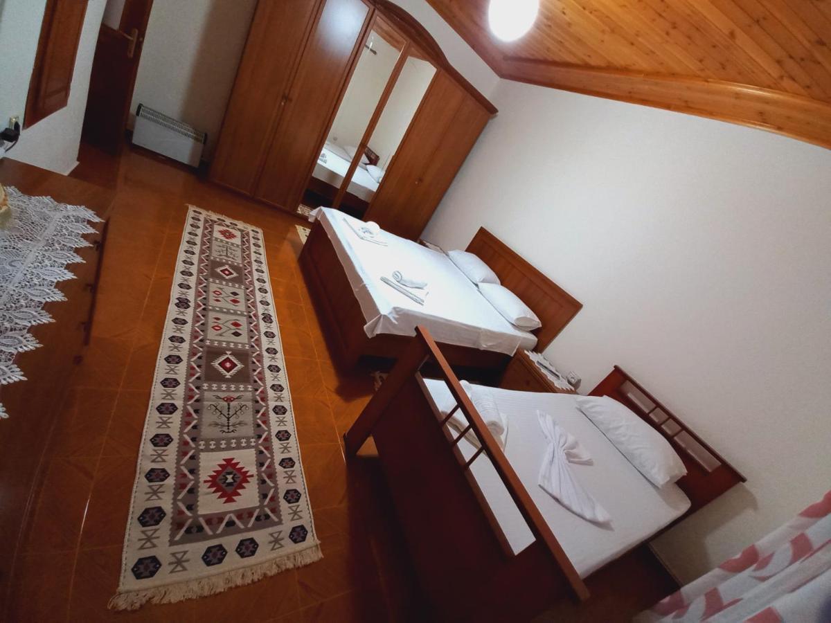 Sokolli Guest House ジロカストラ エクステリア 写真