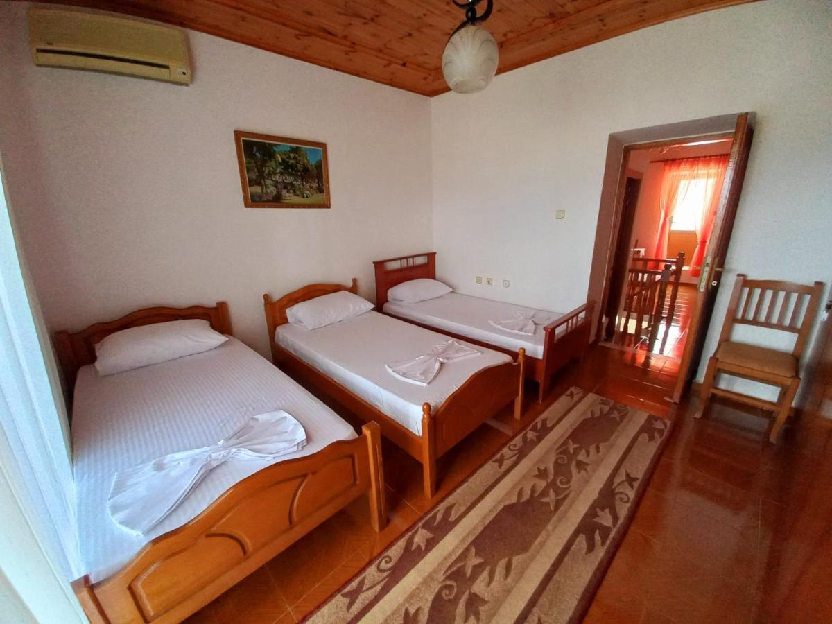 Sokolli Guest House ジロカストラ エクステリア 写真