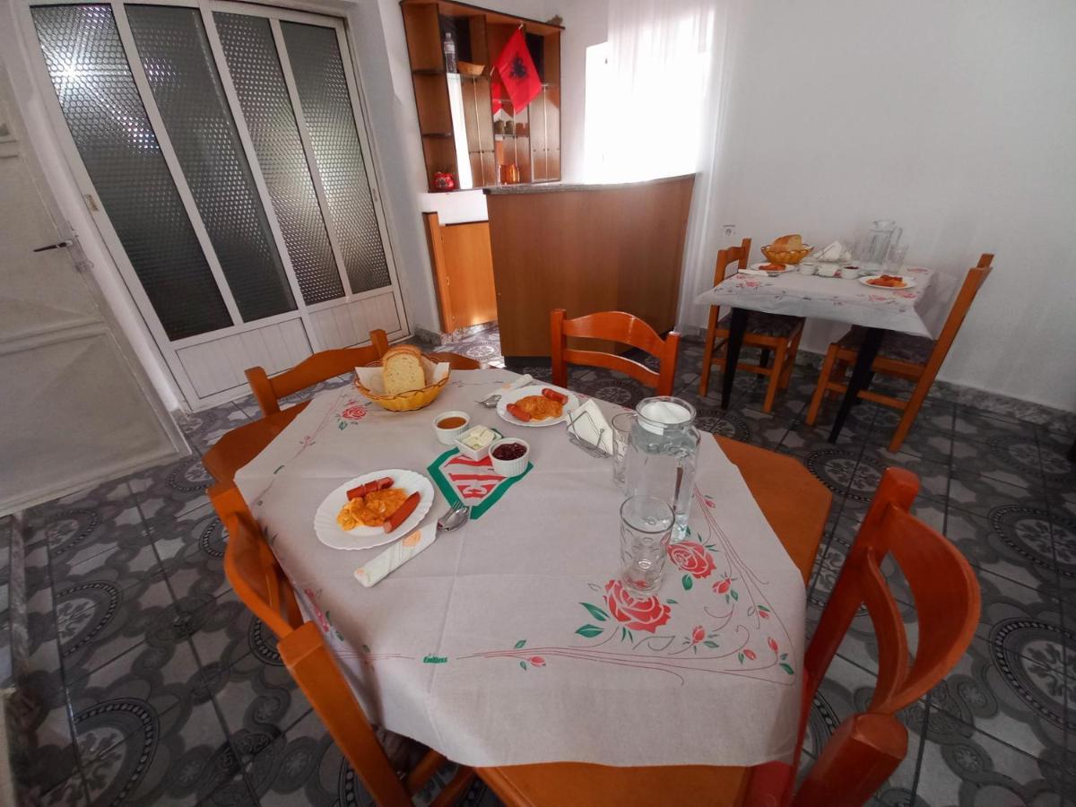 Sokolli Guest House ジロカストラ エクステリア 写真